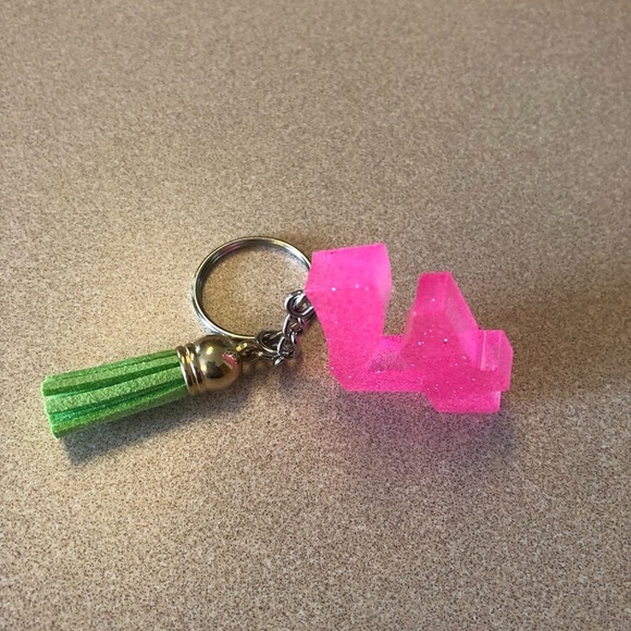 Handmade Number "4" Keychain - Picture 2 of 6